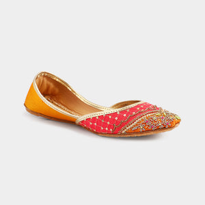 Elevate your outfit with ladies's khussa shoes - perfect for weddings & events. Stunning designs with sequins and embroidery. Shop now!