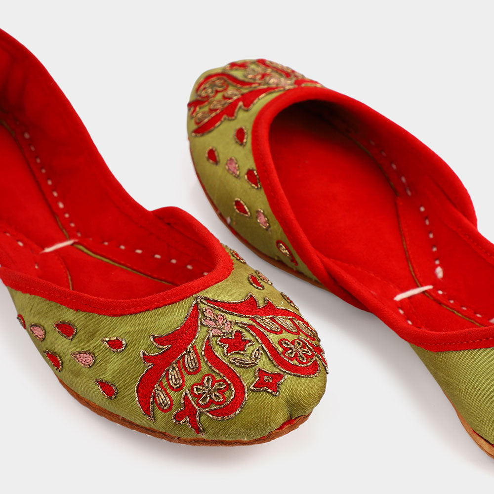 Green and red embroidered shoes with intricate patterns from LK-000004 line